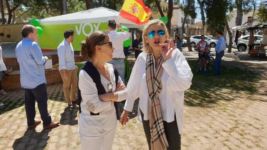 La primera 'iniciativa' de una diputada de Vox en las Corts Valencianes: presentar un escrito para cobrar más