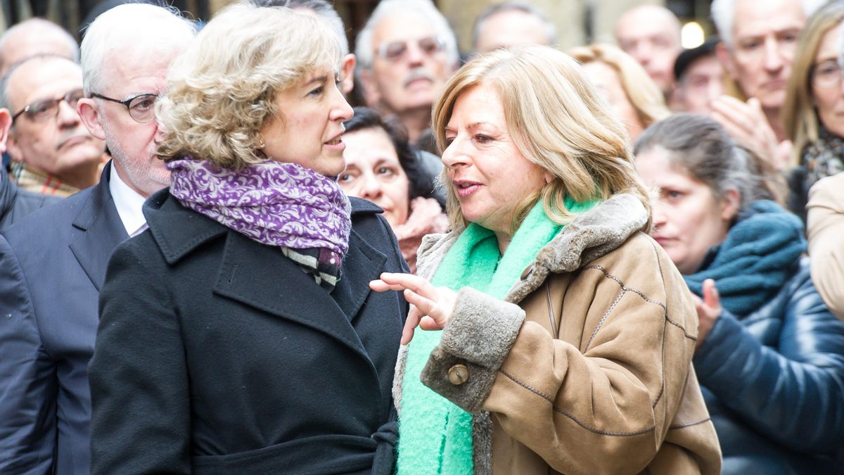 Archivo - La viuda de Gregorio Ordóñez y presidenta de la 'Fundación Gregorio Ordóñez Fenollar', Ana Iribar, y la presidenta de COVITE (Colectivo de Víctimas del Terrorismo) y hermana de Gregorio Ordóñez, Consuelo Ordóñez