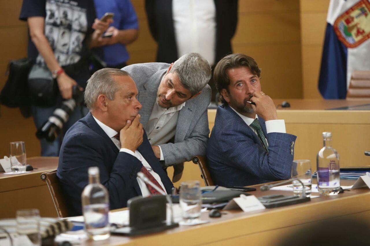 Pleno extraordinario en el Cabildo de Tenerife
