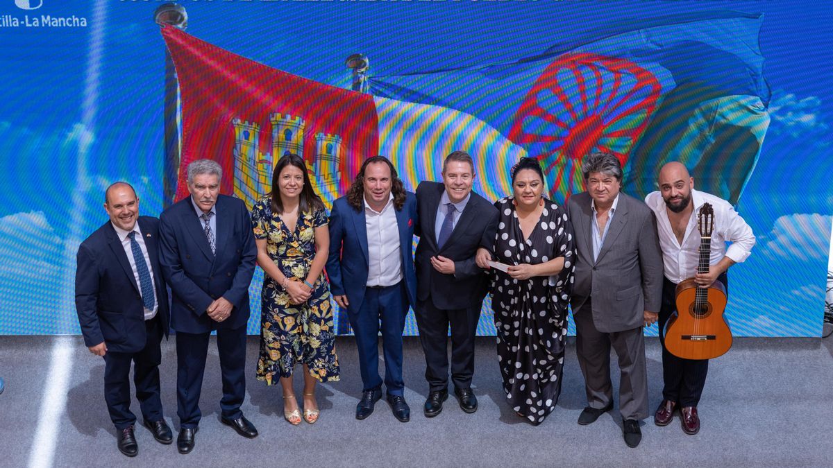 El jefe del Gobierno regional, Emiliano García-Page, preside en Toledo, el acto institucional con motivo de la celebración del Día del Pueblo Gitano de Castilla-La Mancha. En el Palacio de Fuensalida