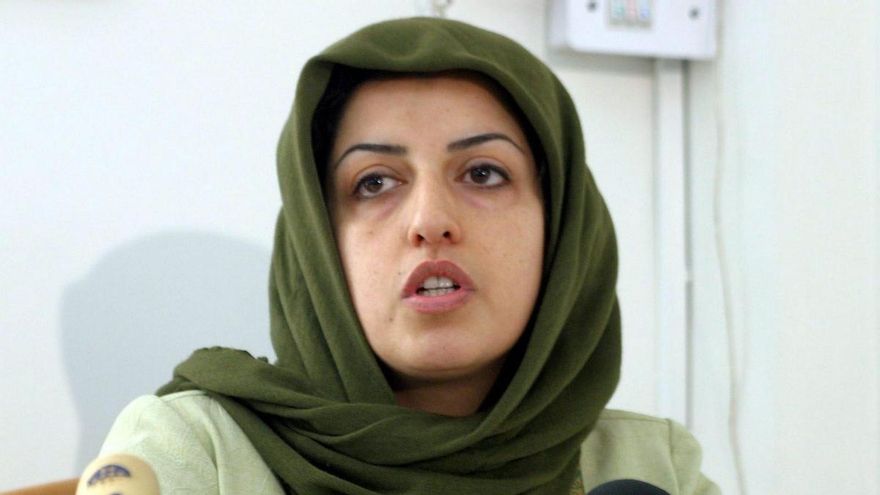 El grito de auxilio de la Nobel de la Paz 2023 desde una prisión iraní:  "Durante meses solo vemos a nuestro verdugo"