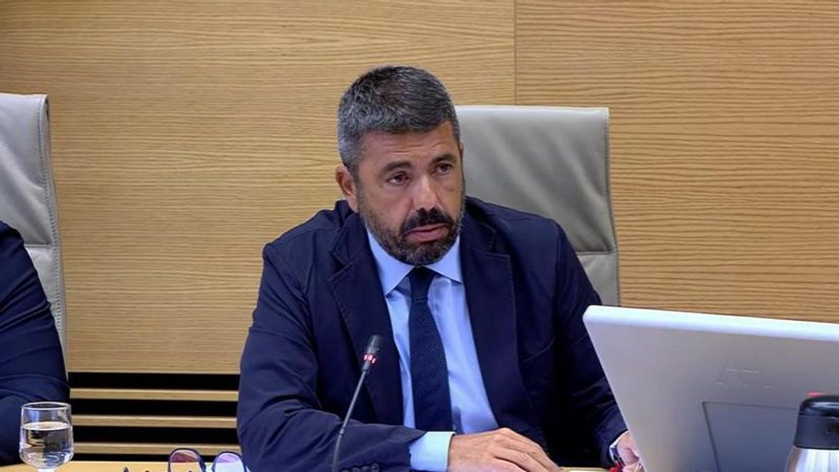Carlos Mazón se niega a responder en la comisión de investigación de la dana: "Los tribunales ya se han pronunciado"