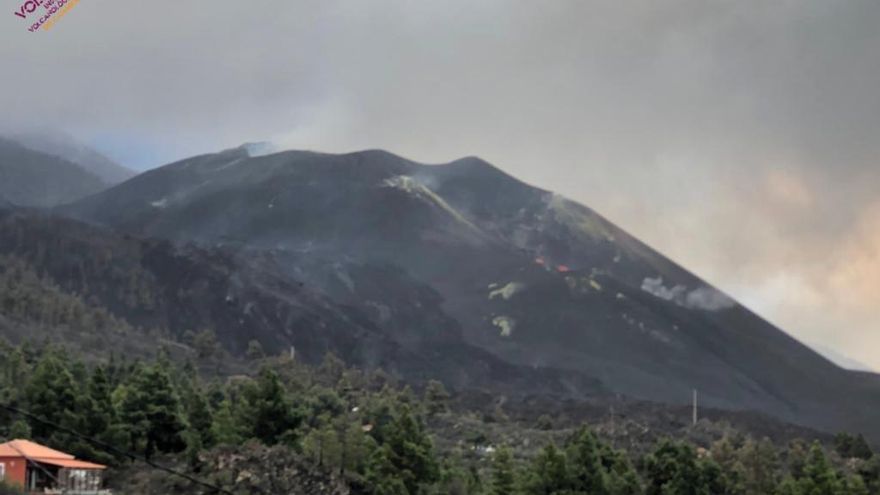 Noche “relativamente tranquila” en Cumbre Vieja