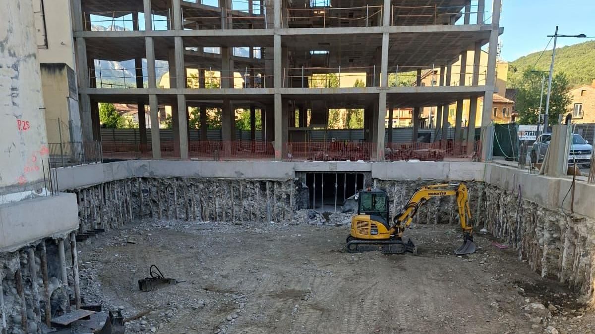 El Pirineo se planta ante el Gobierno de Aragón por la falta de vivienda: Aínsa y Biescas reclaman ser zonas tensionadas