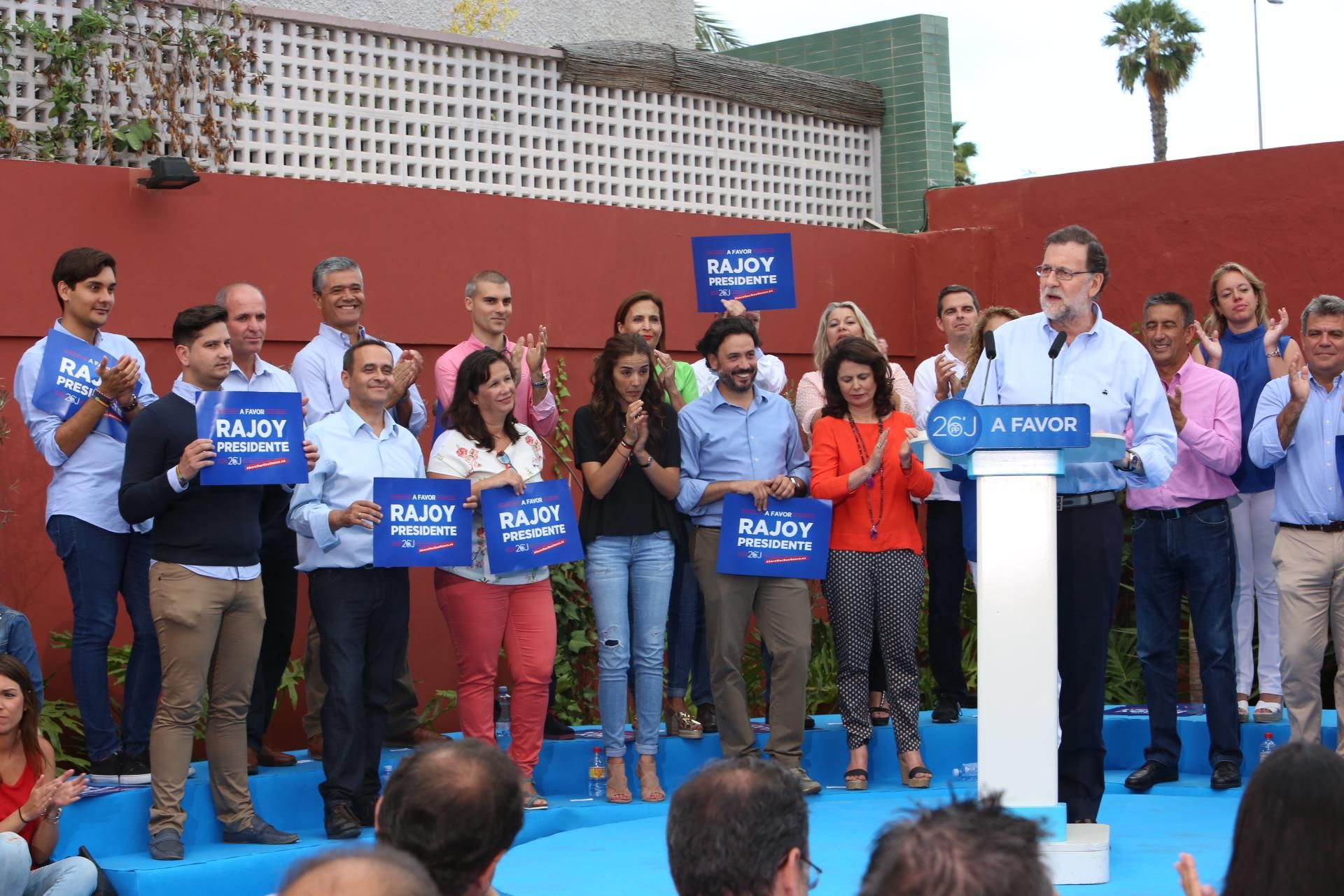 Mitin de Mariano Rajoy en Gran Canaria. (ALEJANDRO RAMOS)