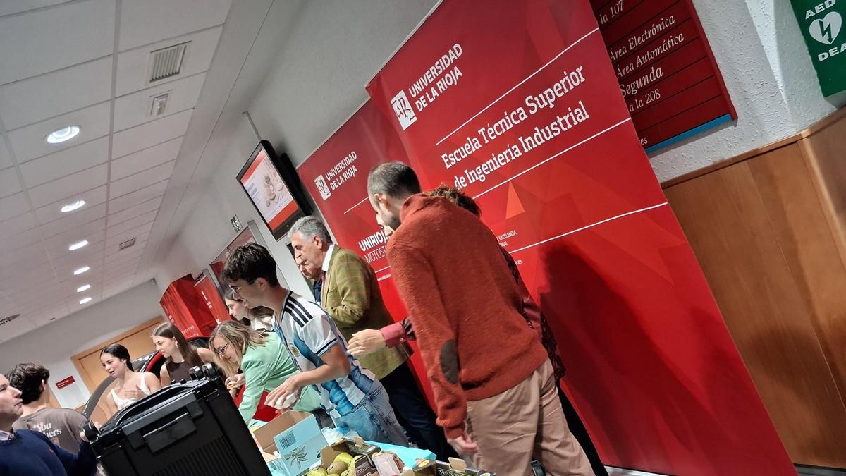 Desayuno saludables en la UR e información para donar sangre, médula ósea y riñón