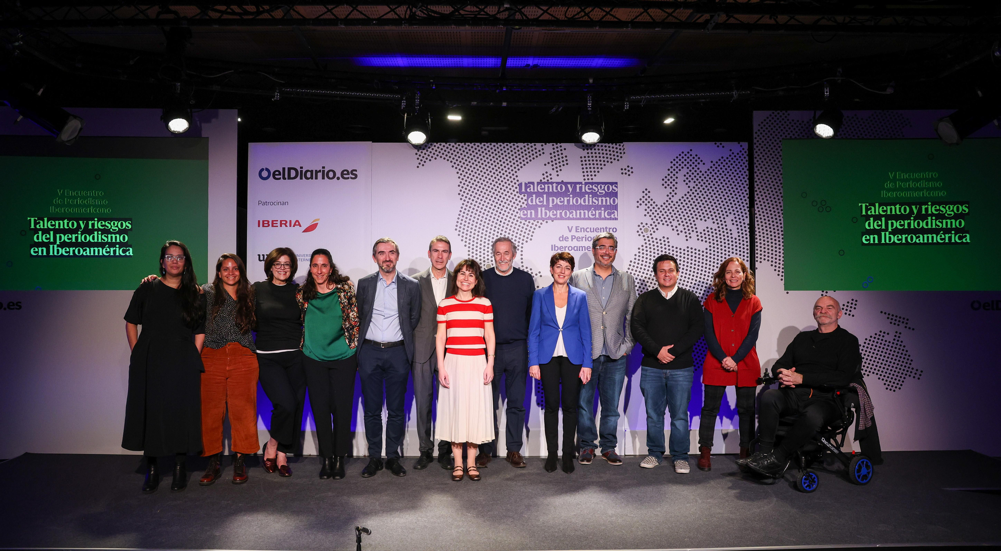 Foto de familia del V Encuentro de Periodismo Iberoamericano celebrado en Casa de América