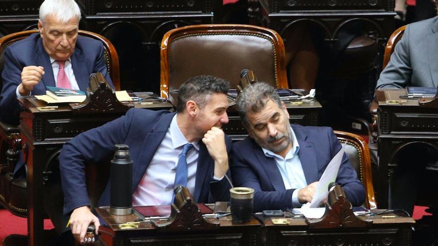 Milei blindó el veto como herramienta de gestión y confía que puede bloquear hasta un juicio político