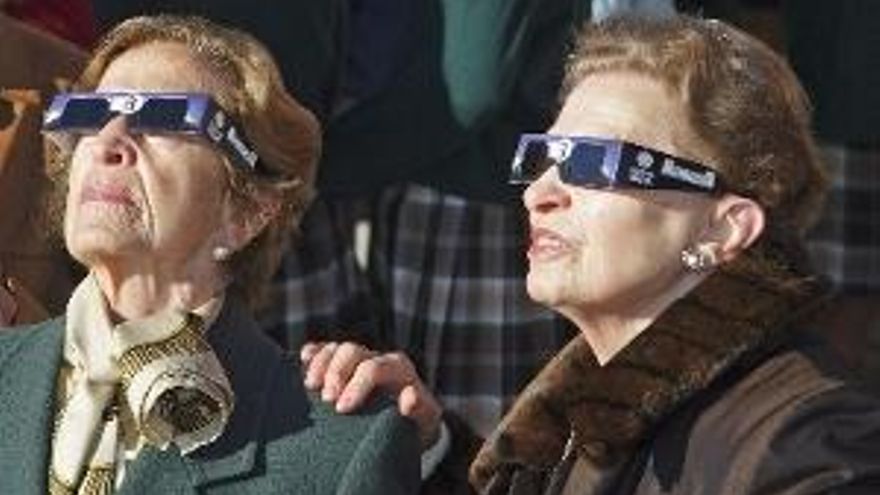 No debemos mirar el eclipse solar directamente sin la protección adecuada (Imagen: Planetario de Pamplona)