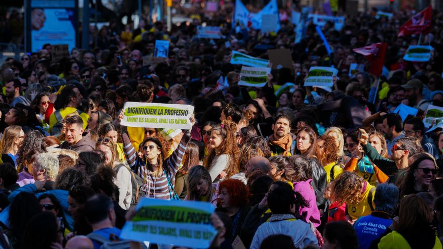 La Generalitat ofrece a los docentes que las ratios en la ESO nunca superen los 30 alumnos