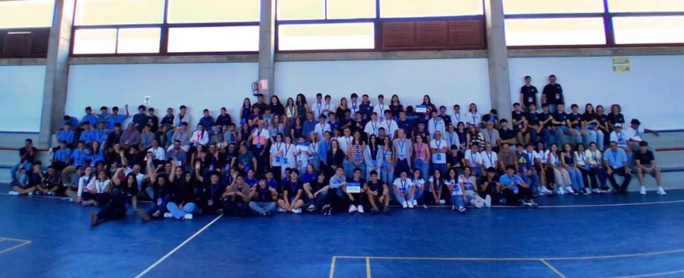 Grupo de los alumnos y docentes participantes en RetoTech en Canarias 2026.