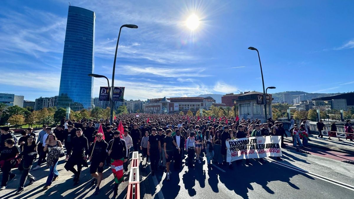 Manifestación convocada por IAS en contra de la presencia de Vito Quiles en la Universidad de Deusto