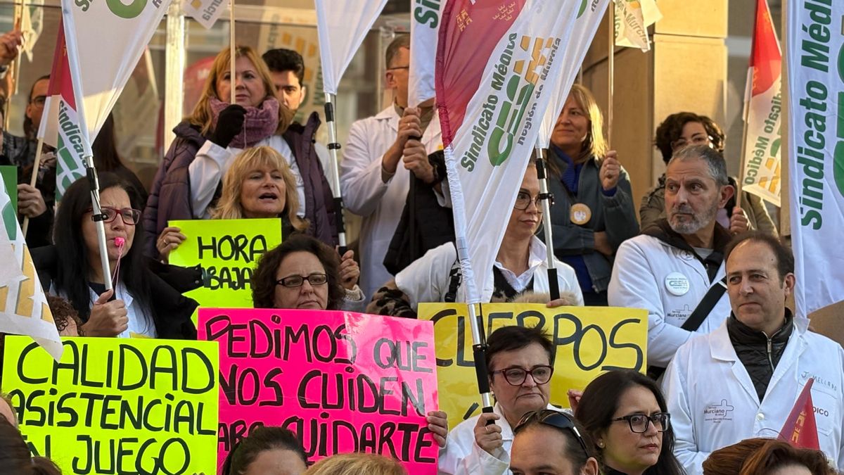 Arranca en la Región de Murcia la huelga de médicos: "Nos movilizamos porque no damos este conflicto por perdido"