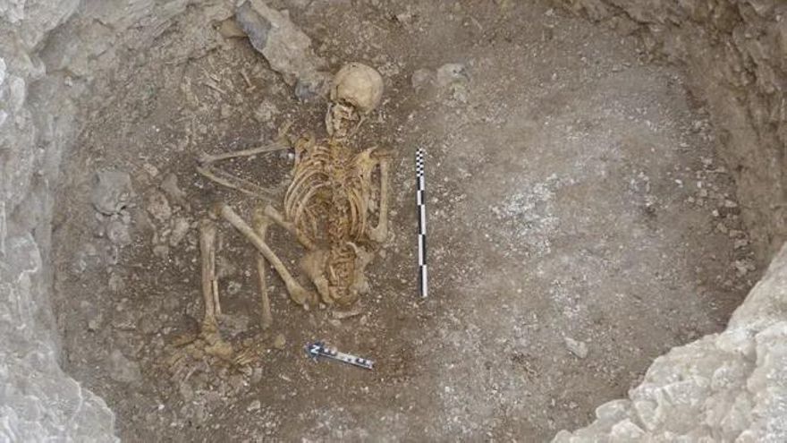 Descubren restos de un adolescente que podrían corresponder a un sacrificio humano de hace 2.000 años