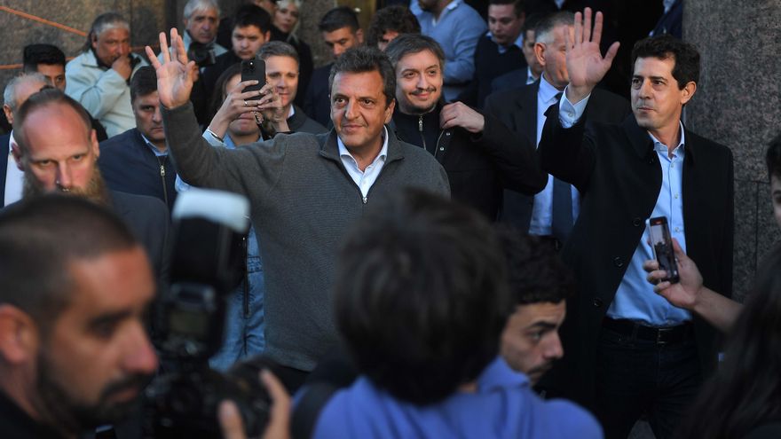 Máximo Kirchner se mostró junto a Sergio Massa y celebró la modificación del Impuesto a las Ganancias