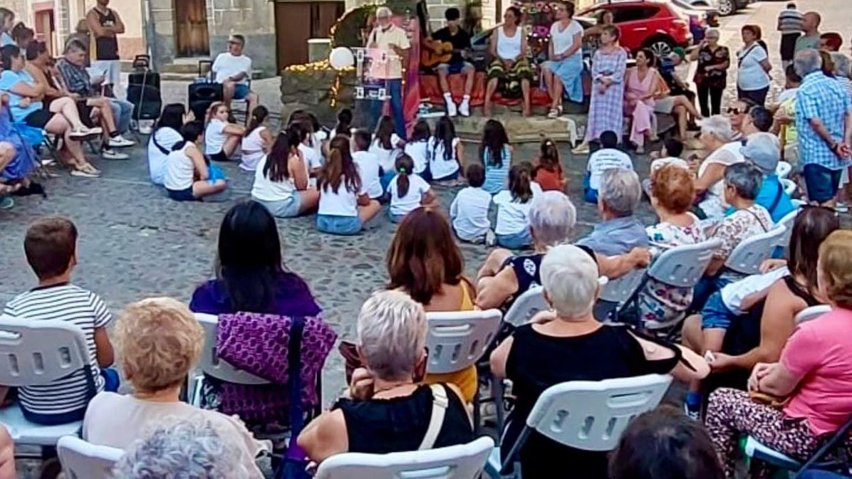 La biblioteca de Acebo: seis meses de vida para un corazón que late todo el año