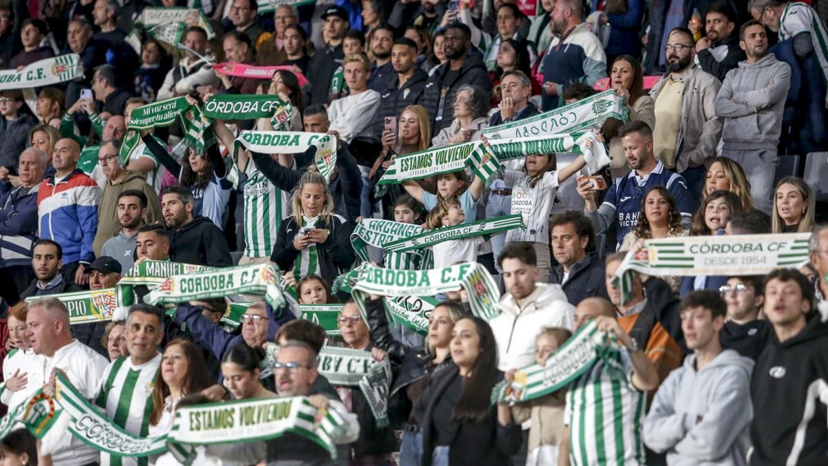 Grada Blanquiverde del Córdoba CF - Real Zaragoza