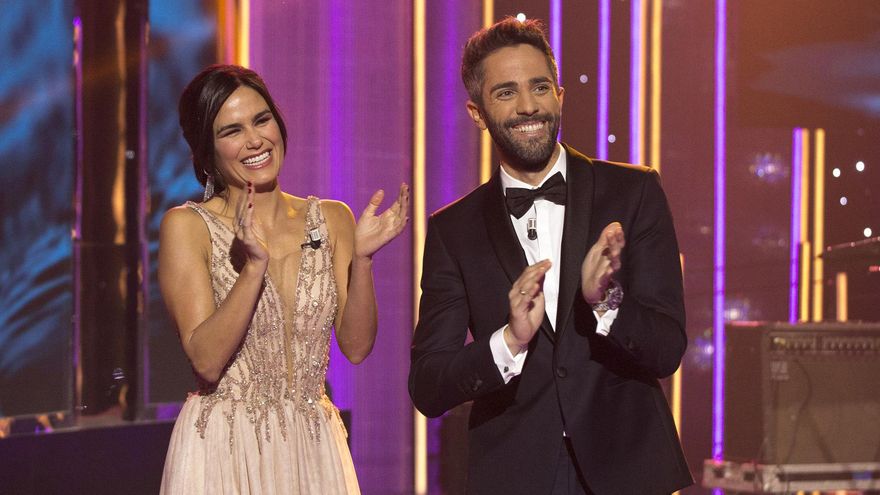 Elena S. Sánchez y Roberto Leal en la gala ¡Feliz 2019!