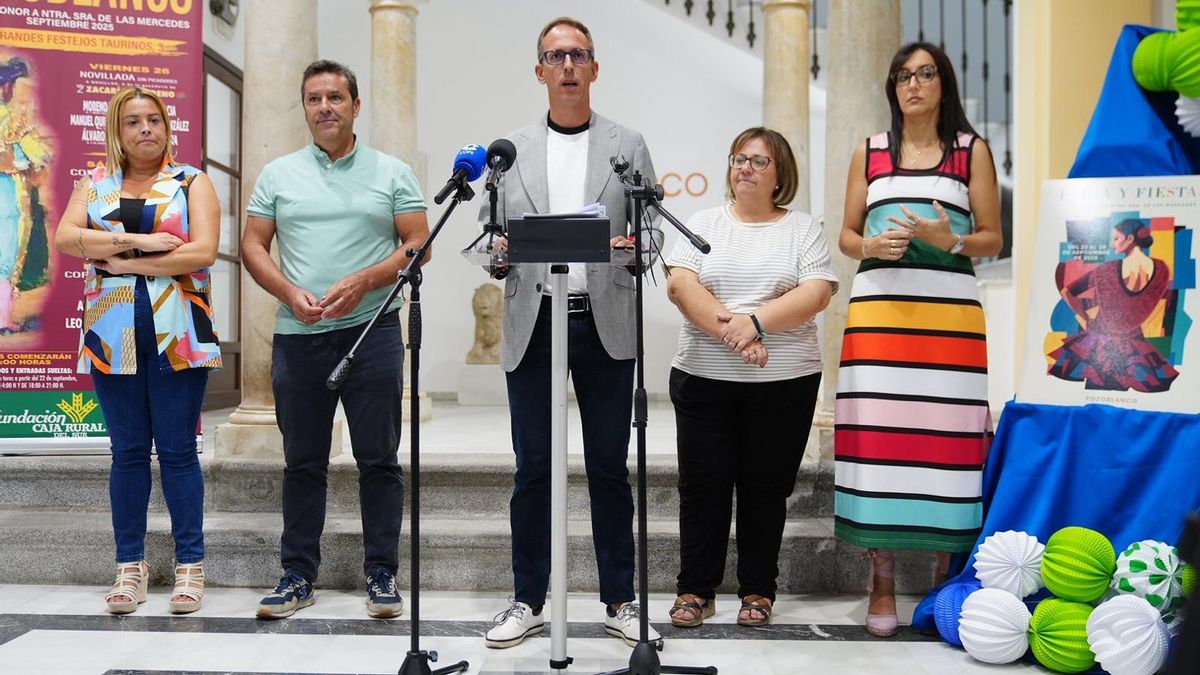 El alcalde de Pozoblanco, en rueda de prensa.