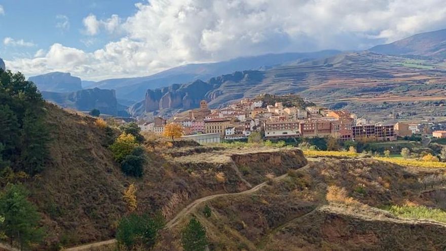 Derrumbe en Nalda: diez personas desalojadas de siete viviendas y otras dos casas bajo vigilancia preventiva