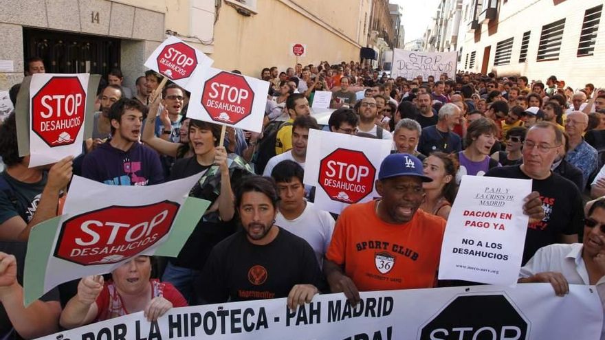 Día del primer desahucio parado, en la calle Naranjo