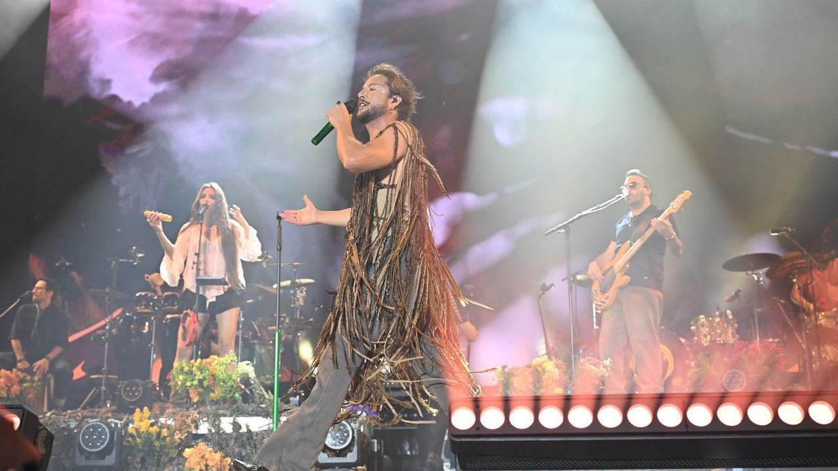 Manuel Carrasco cierra la primera jornada del Canarias People Fest.