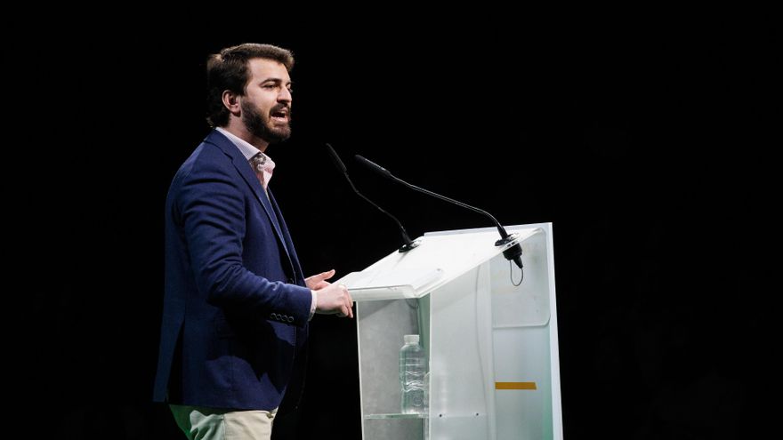 Vox abrirá expediente a García-Gallardo tras acusar a Abascal de cobrar un "tercer sueldo en la cuenta corriente de su mujer"