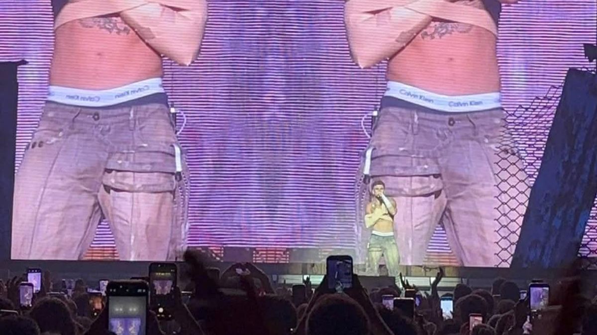 Dani Fernández pasará por el quirófano tras sufrir una caída en su concierto de València: "Estoy bien, gracias por los mensajes"