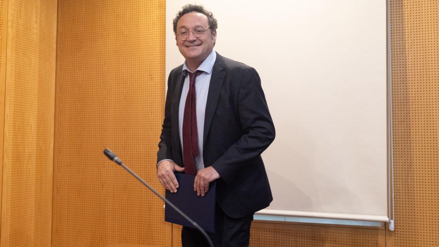 El Fiscal General del Estado, Álvaro García Ortiz, a su llegada al acto de presentación de 'Fiscalía Accesible', en la Fiscalía General del Estado, a 14 de mayo de 2024, en Madrid (España). ‘Fiscalía Accesible’ es una sección de la web 'fiscal.es' destina