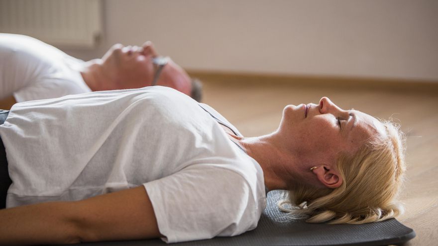 Cómo aplicar el método de la relajación progresiva, según una psicóloga: "Muchas personas acumulan tensión física sin ser plenamente conscientes”