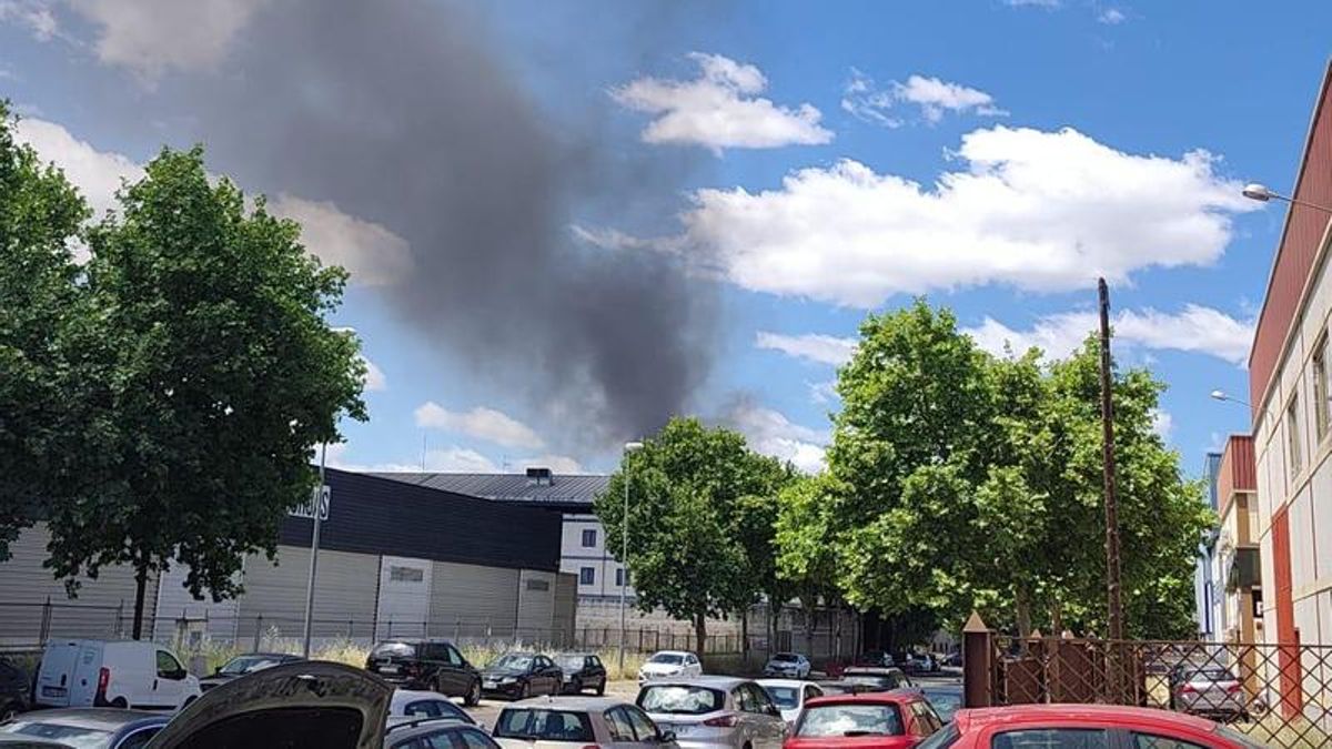 Incendio de contenedores en Las Quemadas.