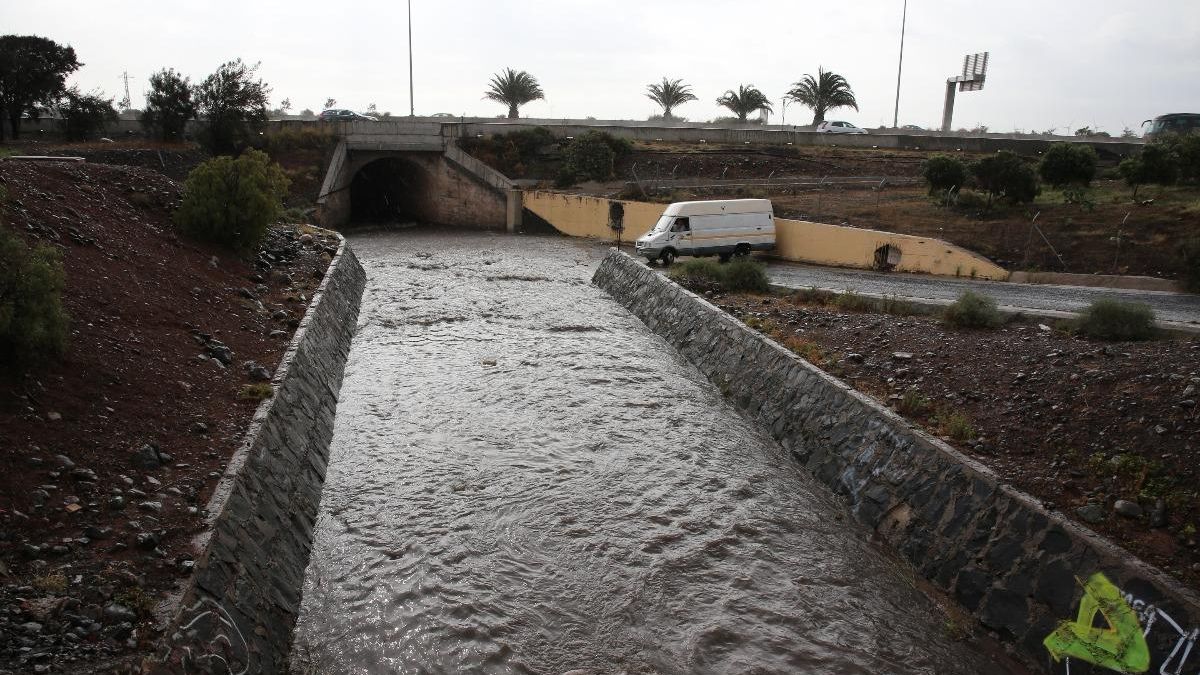 Así corre hoy el agua de la lluvia en Gran Canaria