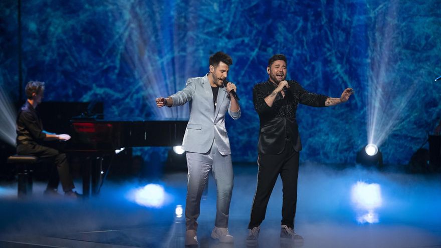 Miguel Poveda y Antonio José en la final de 'Dúos increíbles'