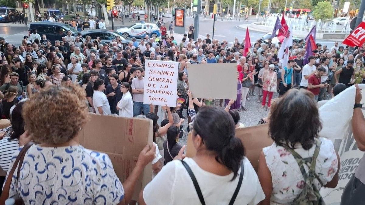 Manifestación bajo el lema 'Paremos los pies al racismo'