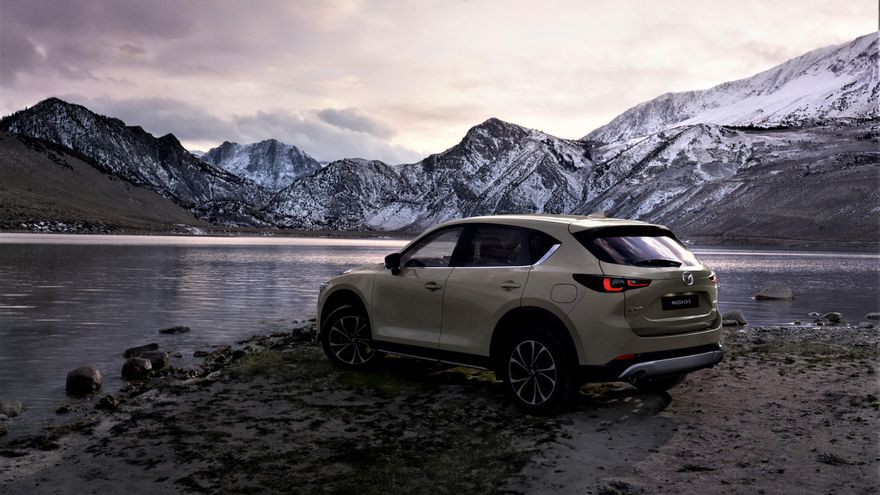 En el apartado técnico es novedad en las versiones de gasolina con cambio automático un selector de modos de conducción denominado Mazda Intelligent Drive (Mi-Drive).