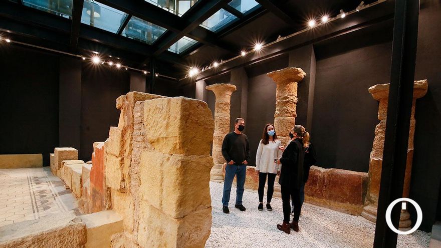 Restos de una casa romana bajo el salón de desayunos del Hotel Hospes del Bailío