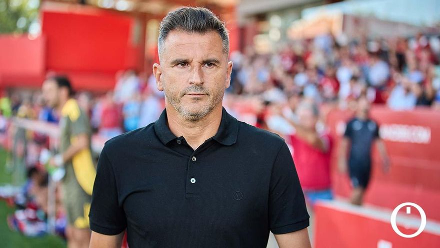 Iván Ania: "Dentro del vestuario hay mucha ilusión por esta primera experiencia"