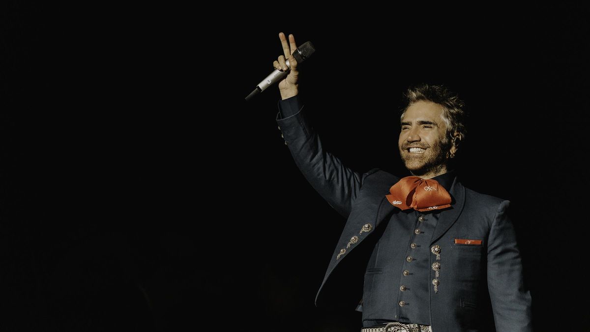 La gira ‘En Vivo’ del cantante mexicano Alejandro Fernández llega este viernes a Santander