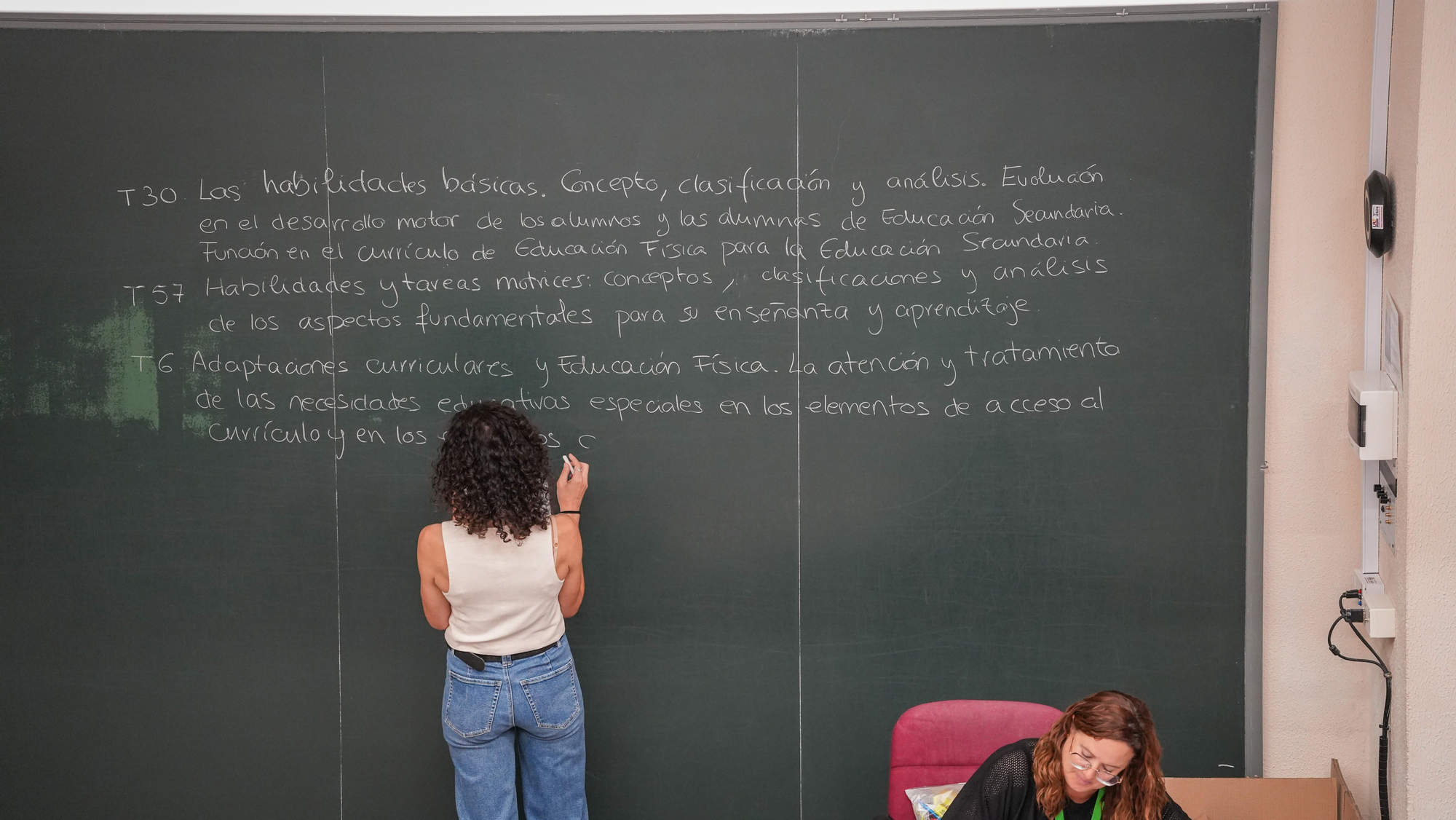 Inicio de la prueba escrita de las oposiciones al cuerpo de Secundaria, de Música y Artes Escénicas y Especialistas en Sectores Singulares de Formación Profesional