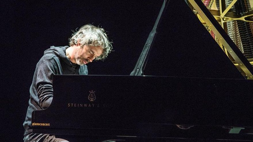 El pianista James Rhodes abrirá en Madrid un proyecto de innovación artística