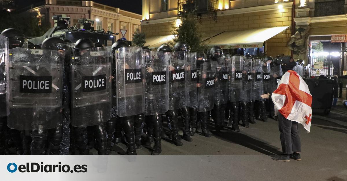 La Policía de Georgia frena un intento de asalto al palacio presidencial en Tiflis durante los disturbios electorales del sábado