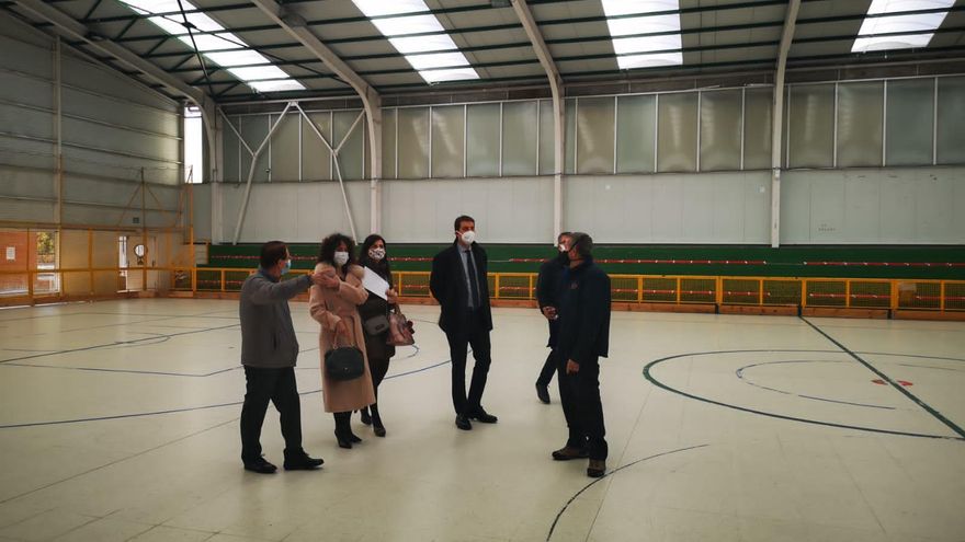 Ángel Ibáñez, en su visita a los espacios para los test masivos en Burgos.