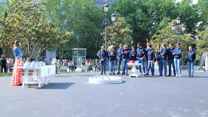 Eva González y los 14 participantes de MasterChef Celebrity 3