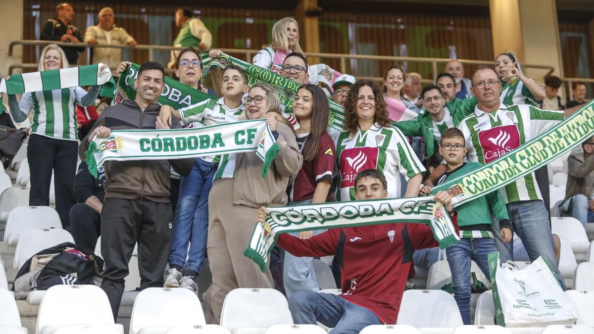 Grada Blanquiverde del Córdoba CF - Real Zaragoza