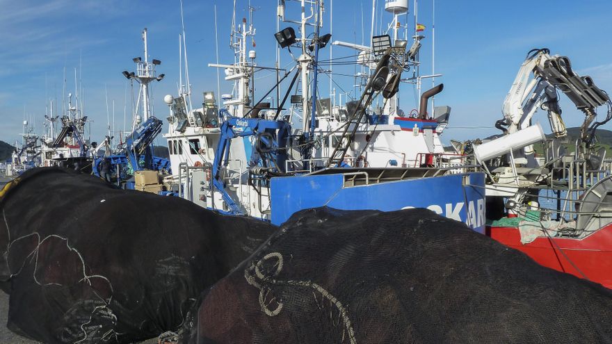 Ecologistas piden a países UE apoyar impuesto sobre combustible en la pesca