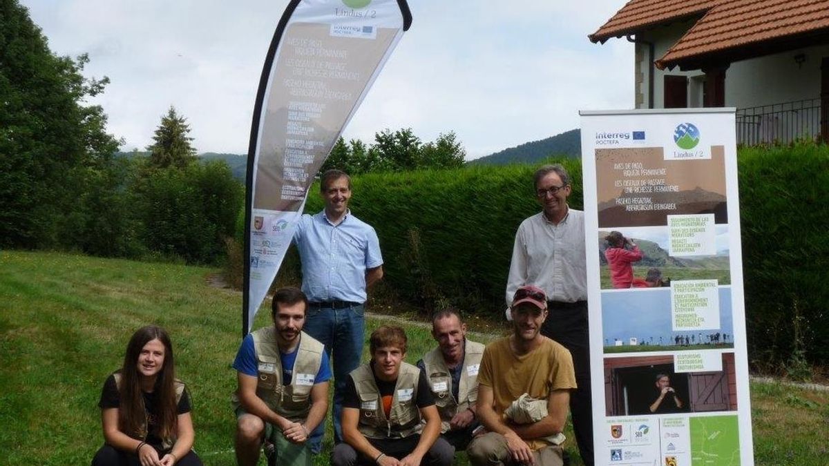 Un total de 70 voluntarios participan en las labores de observación de aves migratorias en el monte Lindus