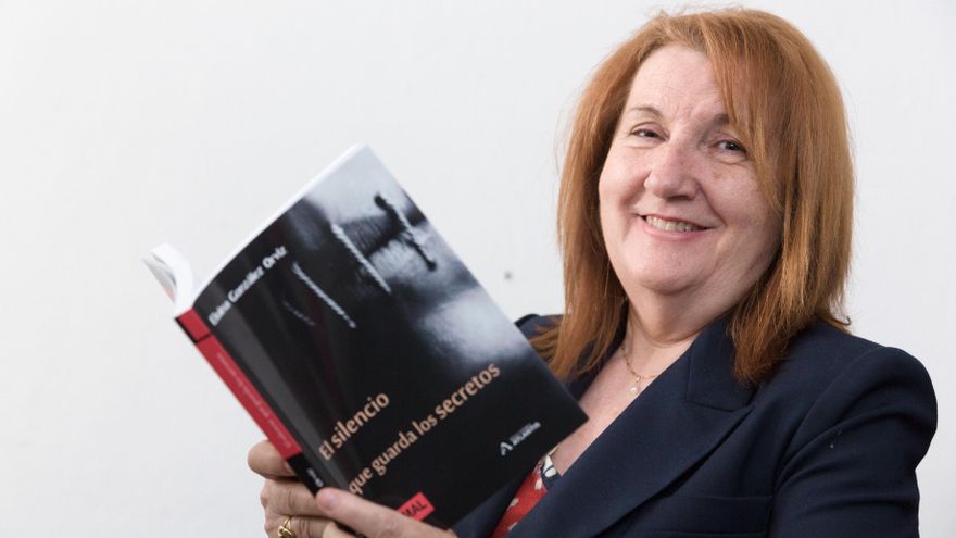 El misterio de una mujer asesinada con tres cuchillos clavados en el cuello logra resolverse en la ficción