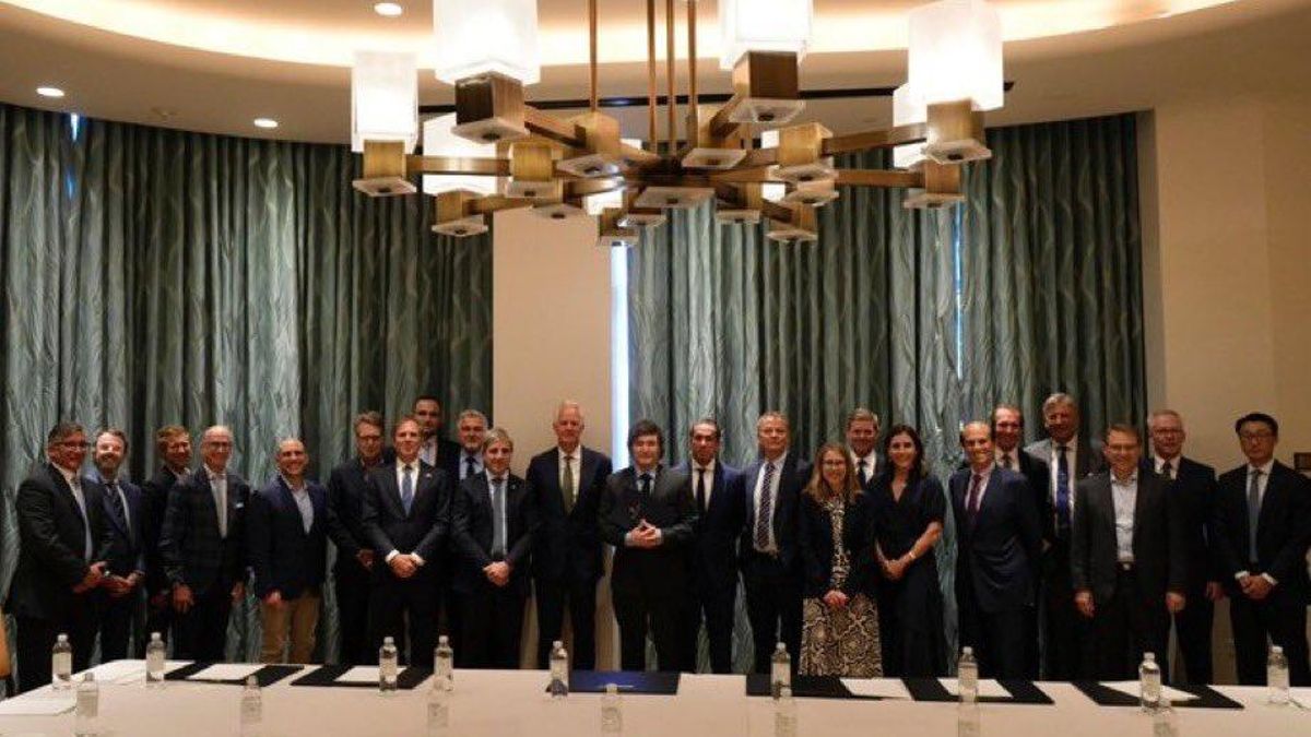 Milei intercambió con medio centenar de ejecutivos convocados por el Instituto Milken en Los Ángeles.