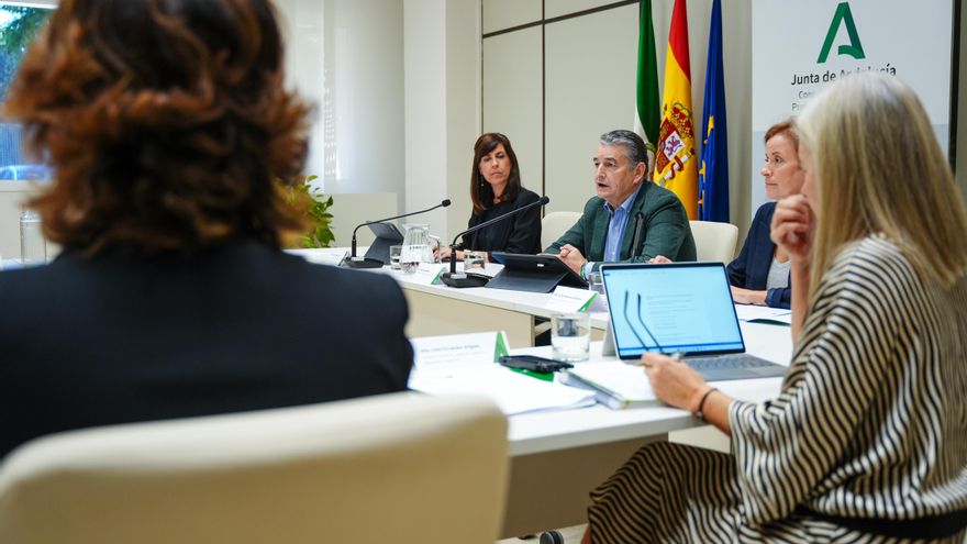 El Gobierno andaluz eleva a 2.317 las mujeres que han sufrido fallos con sus pruebas para detectar cáncer de mama