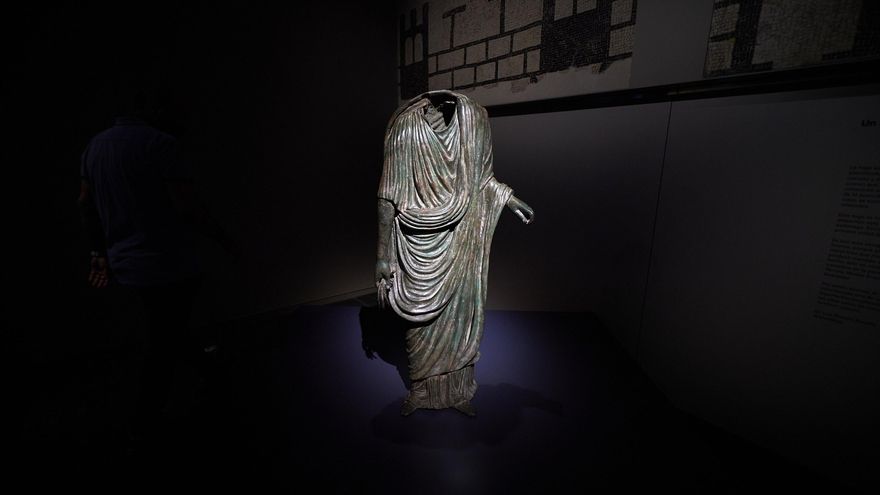 Una escultura romana de bronce que se creía desaparecida regresa a Pamplona un siglo después